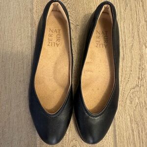 Naturalizer Classic Black Leather Flats